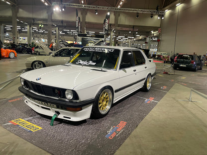Knuckle Performance E28 540i Turbo Huppari